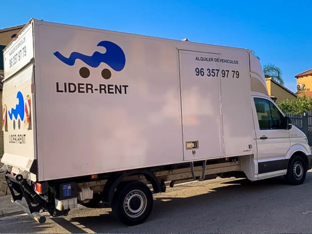 MAN TGE con plataforma elevadora de alquiler en Valencia de Líder-Rent