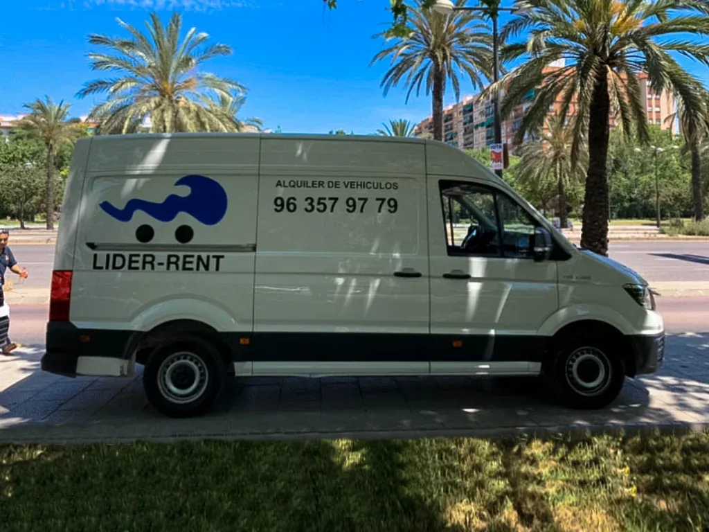 MAN TGE Semi 3,30 m de alquiler en Valencia de Líder-Rent